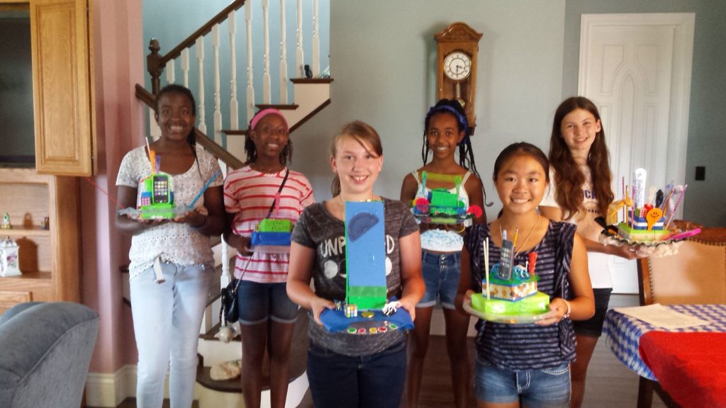 Tech Trek Campers Create STEM-Inspired Table Centerpieces